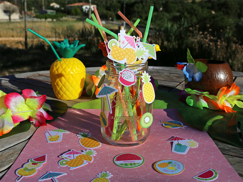 Décoration de table tropicale pour fête estivale - Purple Jumble