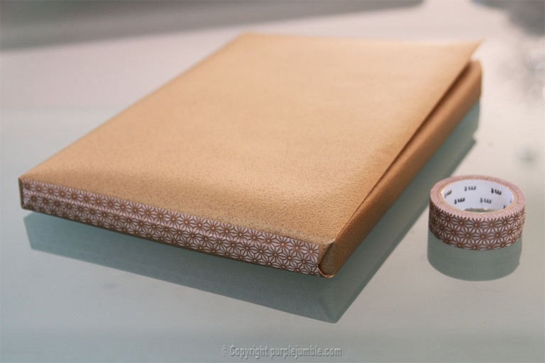 Fabriquer un paquet cadeau original et 100% recup {DIY} - Purple Jumble