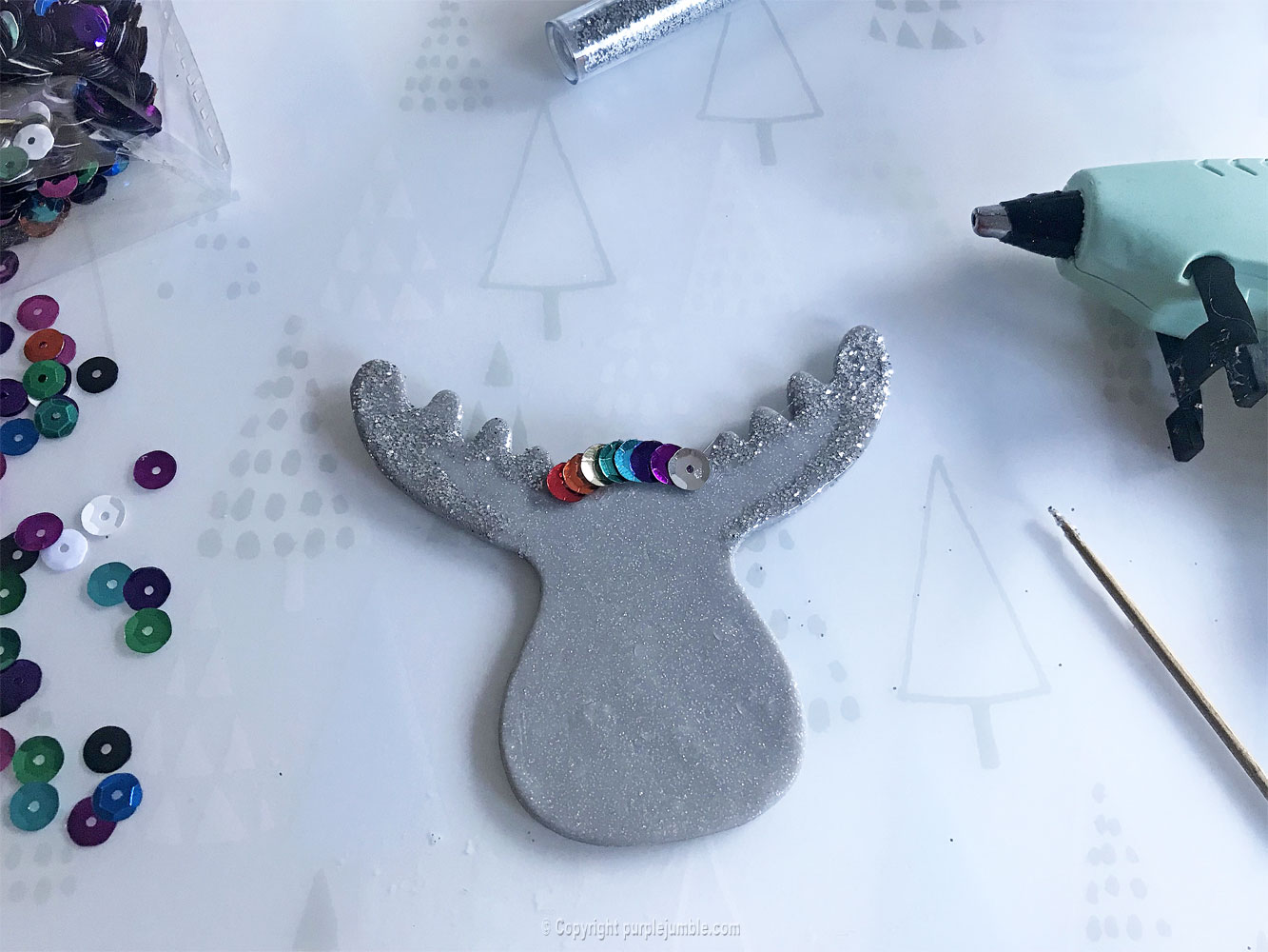 Broche De Noël Cerf Clignotante - Épingle à écharpe Strass & Perles - Cadeau Femme, Fille, Fêtes